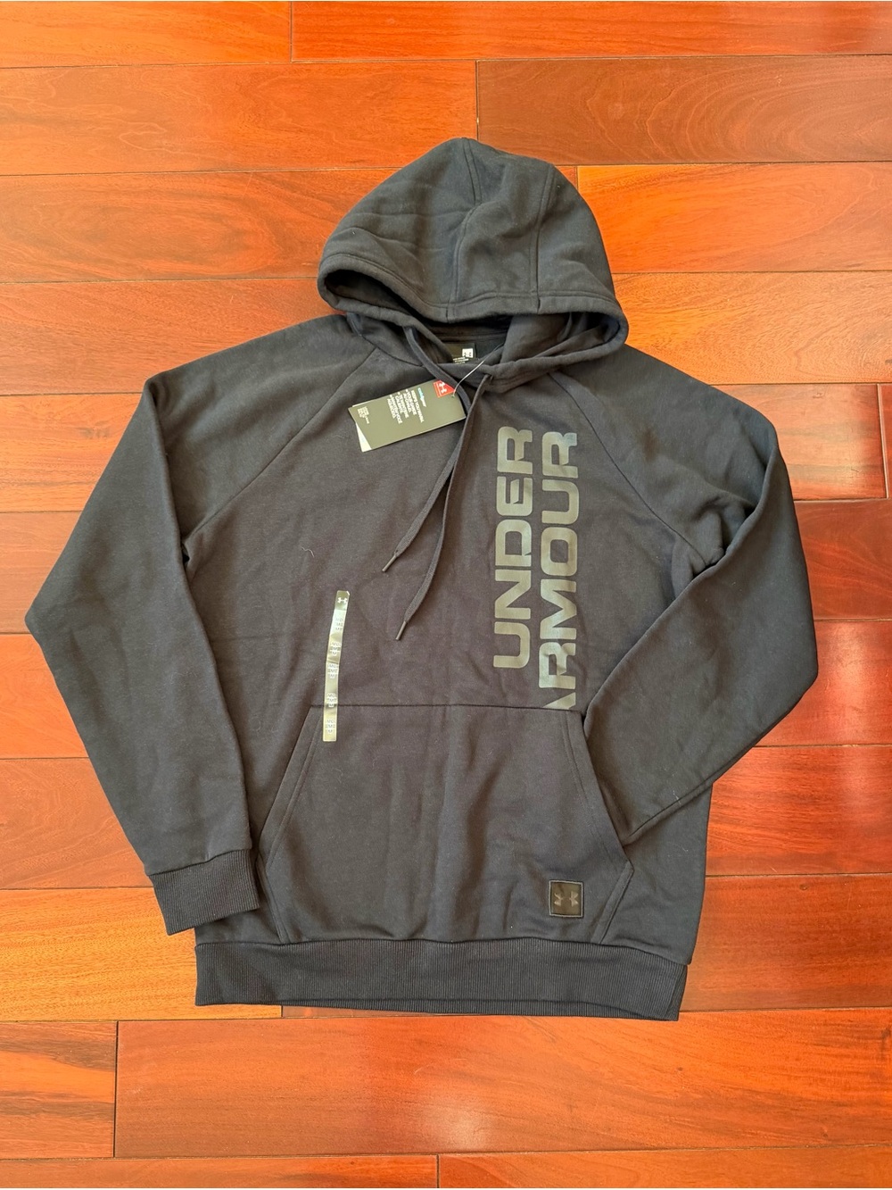 Under Armour Men’s Black Pullover Hoodie NWT Sz M